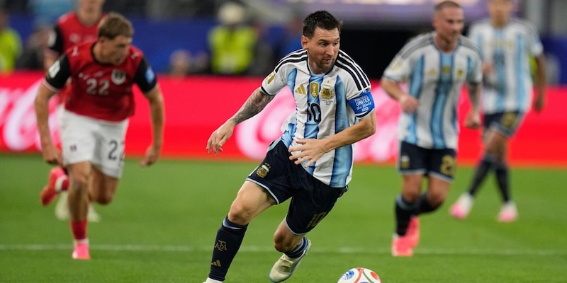 Messi da leggenda: una doppietta mondiale contro l'Austria manda i tifosi in estasi e l'Argentina ai sedicesimi