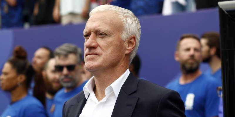 Deschamps torna in gruppo con la Francia dopo il lutto: &egrave; gi&agrave; a Boston