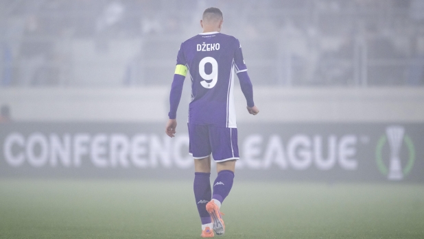 Dzeko spiega l'addio alla Fiorentina: "Avevo bisogno di più affetto, di qualcosa di più emotivo"