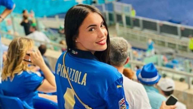 Napoli, la moglie di Spinazzola dedica una lettera al rinnovo del marito: “È una cosa meravigliosa”