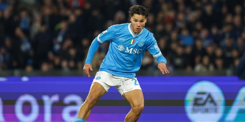 Vergara prolunga il contratto con il Napoli: &egrave; ufficiale. I dettagli dell'accordo