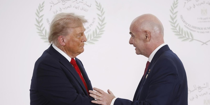 C'&egrave; Trump in sala Var: ora per ora, il giorno che ha sconvolto il mondo del calcio