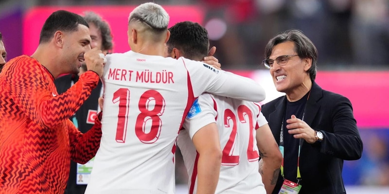 Che bufera in Turchia dopo il Mondiale: la Federazione regala ville ai giocatori, la gente si infuria. E su Montella e Calhanoglu&hellip;