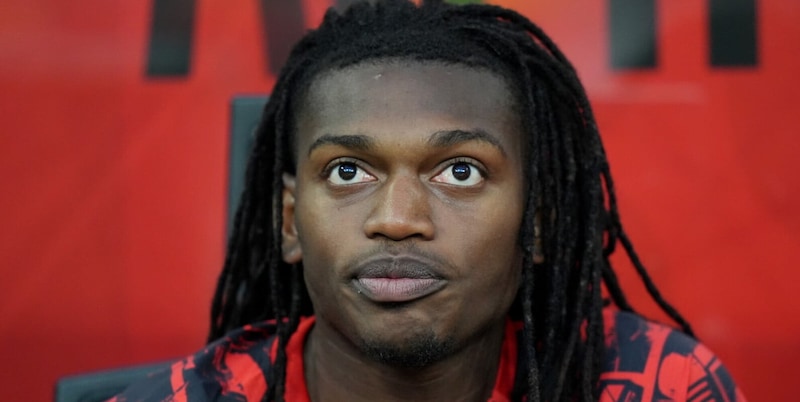 Ma quale Leao! Il Fenerbah&ccedil;e interviene con un comunicato ufficiale: &ldquo;Non &egrave; la realt&agrave;&rdquo;