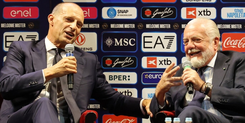 Allegri si veste di Napoli, punge il calcio di Comolli e parla di Juve: &ldquo;Persa un po&rsquo; di memoria&rdquo;