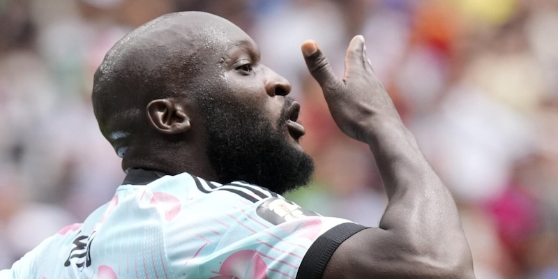 "&Egrave; stato lui da lass&ugrave;", Lukaku dal gol al rigore lasciato: "Periodo difficile, ho preferito cos&igrave;"