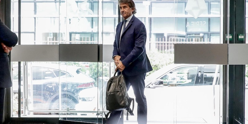 Carnevali su Kolo Muani alla Juve: "&Egrave; questione di ore e lavoriamo su Alajbegovic". Poi su Vlahovic: "Non rincorro nessuno"