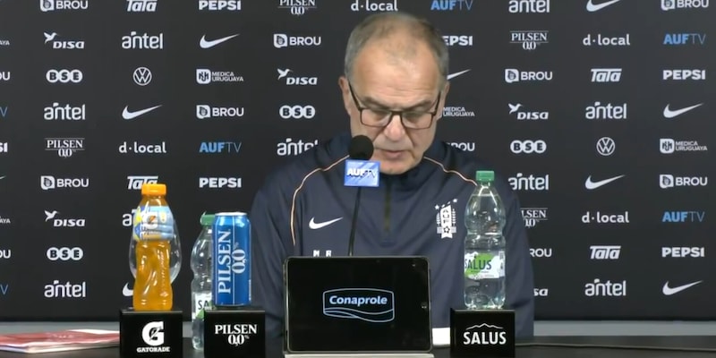 Bielsa lascia l'Uruguay: "&Egrave; un addio molto doloroso". Poi spiega la sostituzione di Muslera contro la Spagna