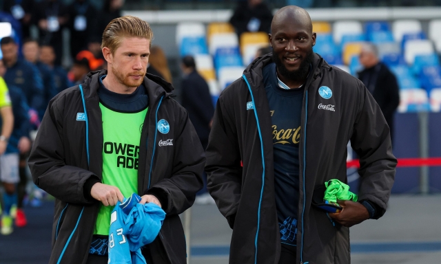 Napoli, che si fa con Lukaku e De Bruyne? De Laurentiis deve decidere, e Allegri...