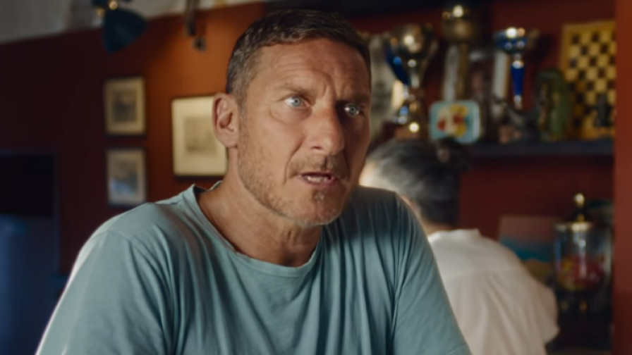 A Roma si sono dimenticati di Totti? Lo spot del nuovo Spiderman è geniale
