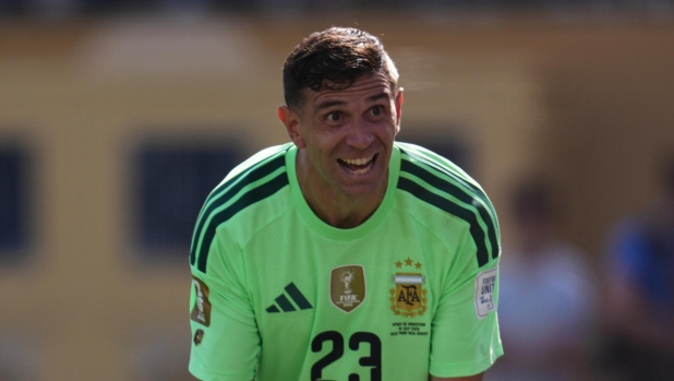 Juve, parte l'assalto al Dibu: Martinez pronto a forzare con l'Aston Villa