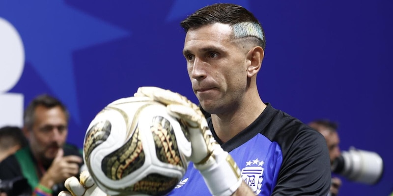 Juve, arriva la svolta per il portiere: "Nuova offerta all'Aston Villa per Martinez"