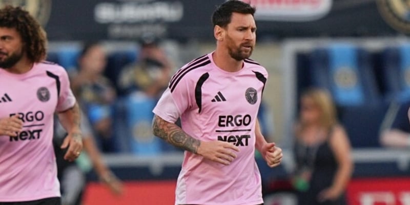 Messi, sguardo al cielo e gol dopo la morte del padre. Ma l'Inter Miami non vince pi&ugrave;