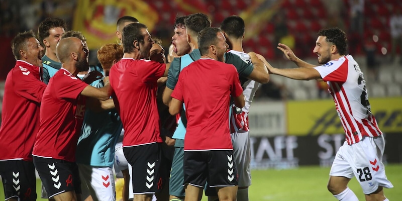 Vicenza-Catanzaro, colpo di Morra alla &ldquo;prima&rdquo;: finisce 3-2 al Menti