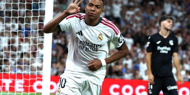 Un triplo Mbapp&eacute; illumina la notte del grande ritorno di Mourinho al Santiago Bernabeu