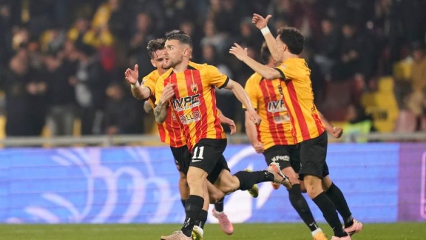 Coppa Italia, show del Benevento: 5-3 al Ravenna, ora c’è la Fiorentina di Grosso
