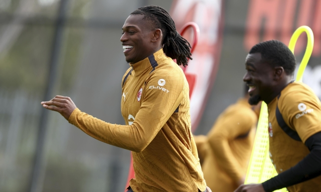 Le offerte giuste non sono arrivate: Leao ci riprova e ora lavora per tenersi il Milan