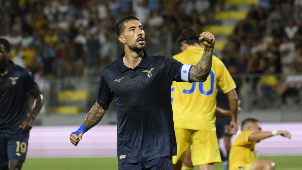 Calò gol, poi la Lazio rimonta il Frosinone e passa all'89' con la doppietta di Zaccagni