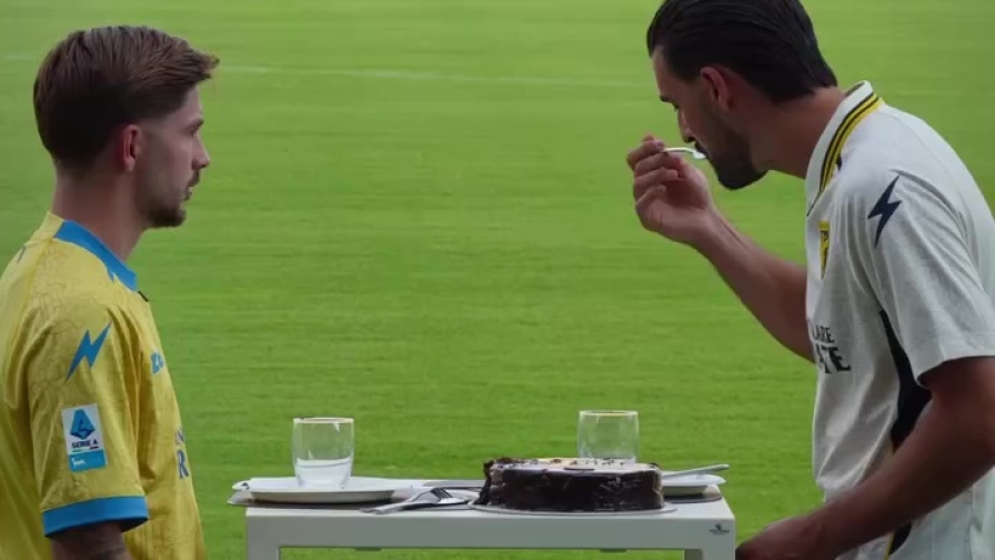 Il video surreale del Frosinone per accogliere Schmid e Grillitsch