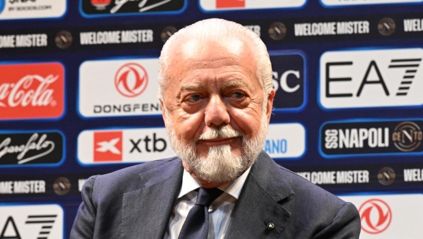 Napoli, come si è passati da spendere 400 milioni in 3 anni a un mercato a saldo zero