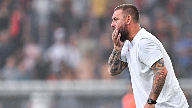 Genoa, ira De Rossi: "Il mancato fischio su Vasquez? Tra i momenti più brutti della mia carriera..."