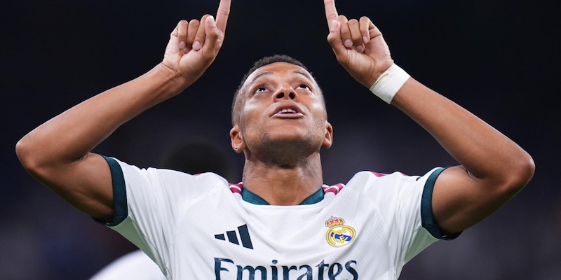 Il Real Madrid fa valere la legge del Bernabeu: quattro reti anche al Rayo Vallecano