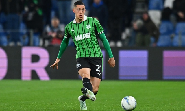 Sassuolo, infortunio per Idzes: Caleta-Car pronto a sostituirlo