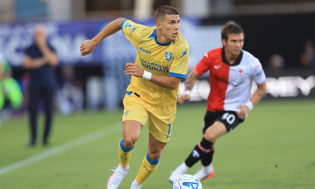 Frosinone-Venezia, le formazioni ufficiali: Alvini si affida a Kvernadze, Stroppa punta su Adams