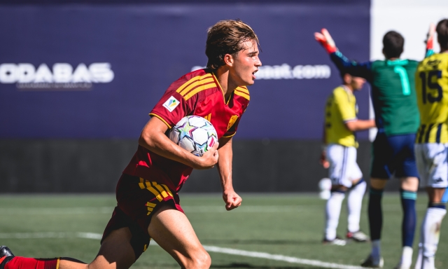C'è un Paratici che spacca! Il figlio del ds viola trascina la Roma alla rimonta sul Fenerbahce: da 2-0 a 2-4