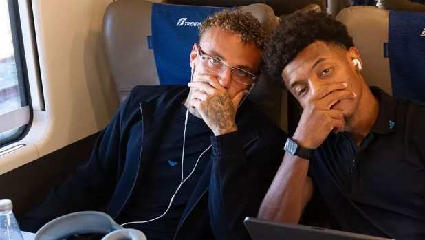 Napoli, Lang e Neres inseparabili: il viaggio degli azzurri verso Firenze