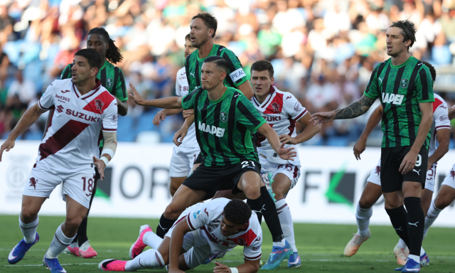 Il Sassuolo si è spento e la difesa è in difficoltà: senza Idzes e Leysen è crisi