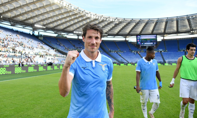 Lazio, i convocati per il Sassuolo: c'è Pinamonti. Out Gudmundsson, Rovella e Marusic