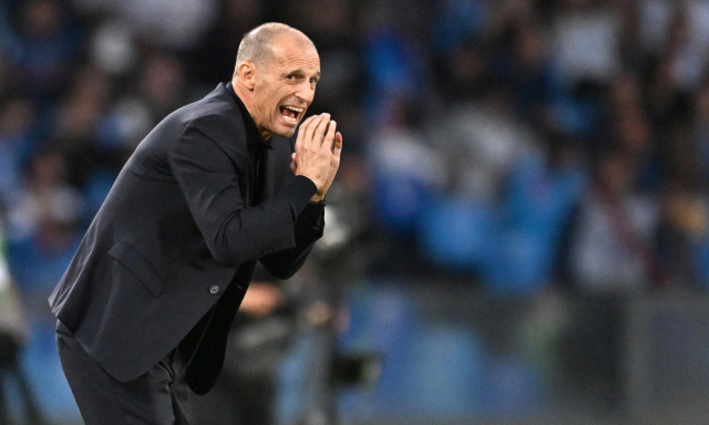 Furia Allegri: "Ogni volta che mi muovo vengo espulso. Ho cambiato modo di giocare, ora tutti all'attacco"