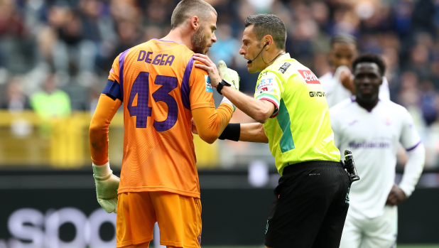 Le pagelle degli arbitri: Mariani 5, ombre a San Siro. Arena 4,5: non azzecca un cartellino